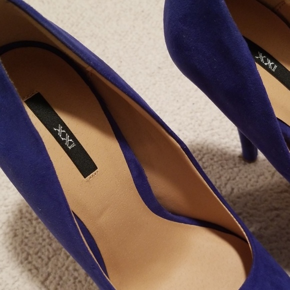 Forever 21 royal blue peep toe pumps - Picture 3 of 4